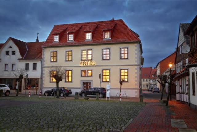 Hotel Am Markt Oebisfelde Exterior photo